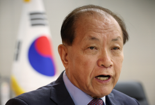 황우여 국민의힘 비상대책위원장이 8일 여의도 당사에서 연합뉴스와 인터뷰를 하고 있다. 연합뉴스